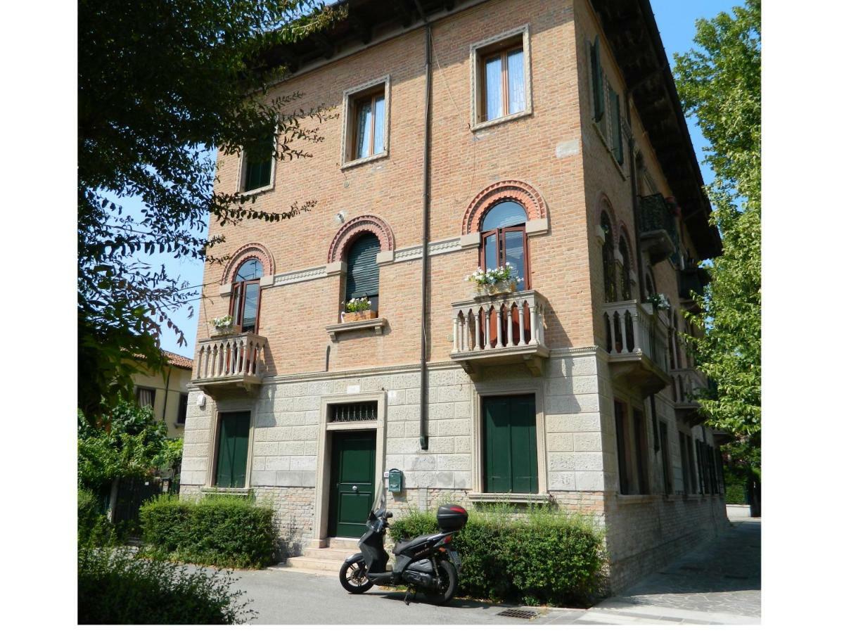 Lido'S Garden Apartment Lido di Venezia ภายนอก รูปภาพ